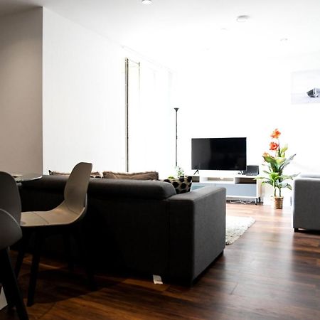 Onpoint Apartments - Spacious 2 Bedroom Apt - City Centre With Balcony Манчестър Екстериор снимка