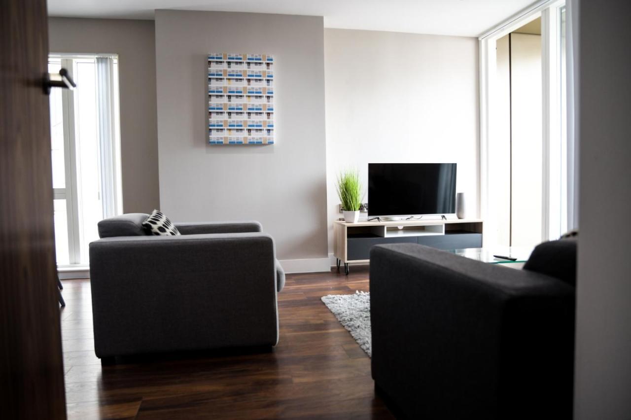 Onpoint Apartments - Spacious 2 Bedroom Apt - City Centre With Balcony Манчестър Екстериор снимка