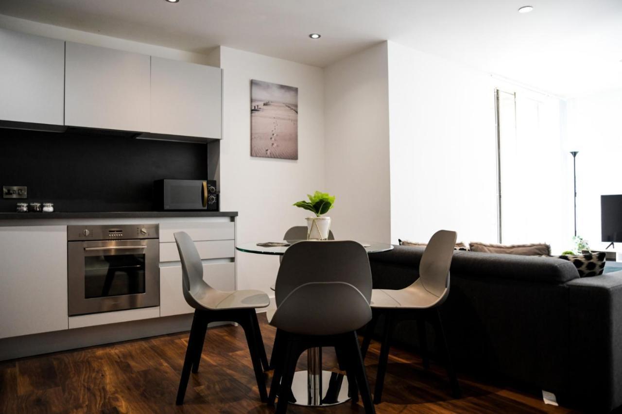 Onpoint Apartments - Spacious 2 Bedroom Apt - City Centre With Balcony Манчестър Екстериор снимка
