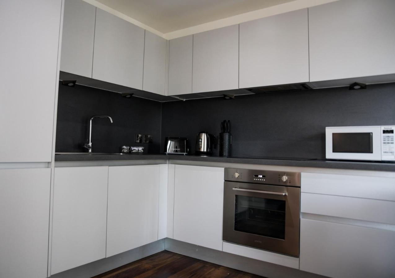 Onpoint Apartments - Spacious 2 Bedroom Apt - City Centre With Balcony Манчестър Екстериор снимка