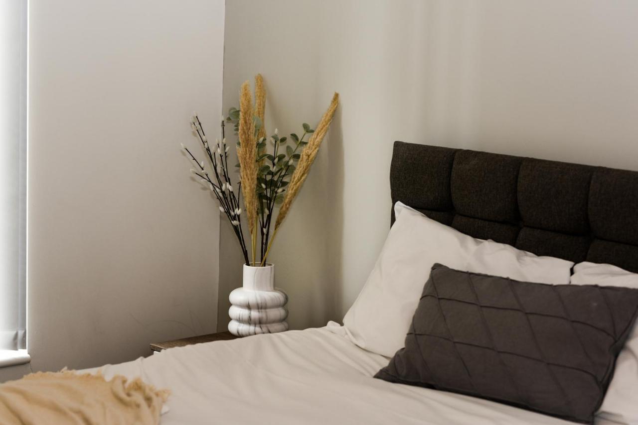 Onpoint Apartments - Spacious 2 Bedroom Apt - City Centre With Balcony Манчестър Екстериор снимка